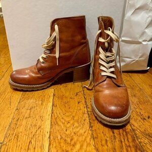 Frye Sabrina Lace Up Boots, Tan Sz 6